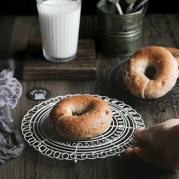 Yuvarlak Demir ekmek rafı Pan Retro Pişirme Kek Soğutma Tepsisi Fotoğraf Araçları Çerezler Konteyner Avrupa BARBEKÜ Fırında Tutucu Vintage